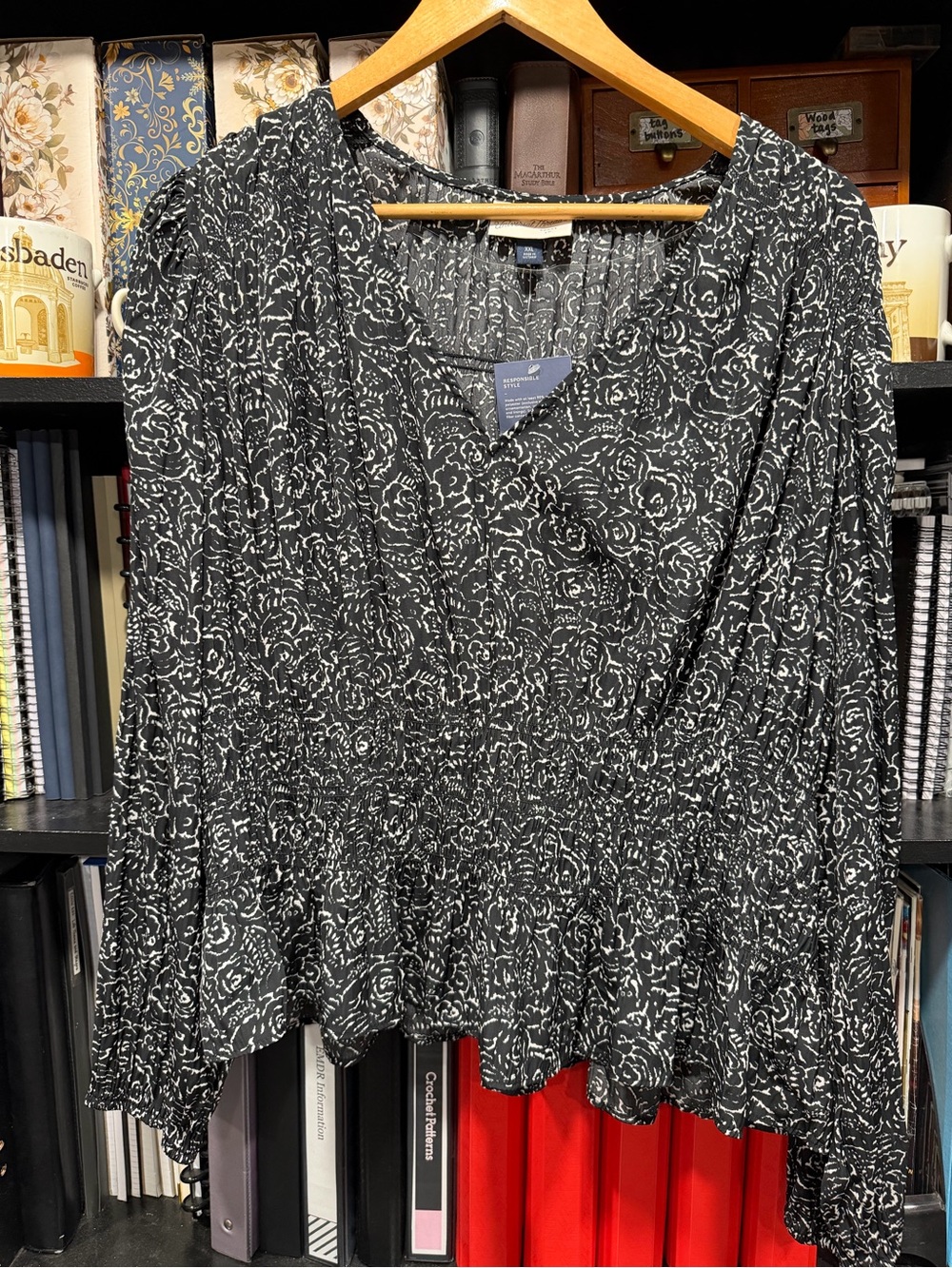 Universal Thread Black and White Floral Wrap Peplum Blouse
